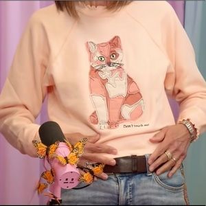 Teddy Fresh Women’s Cat Appliqué Crewneck - Peach